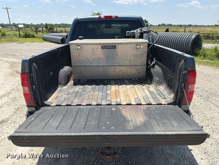 image for item EX2511 2008 Chevrolet Silverado 1500 Crew Cab pickup truck