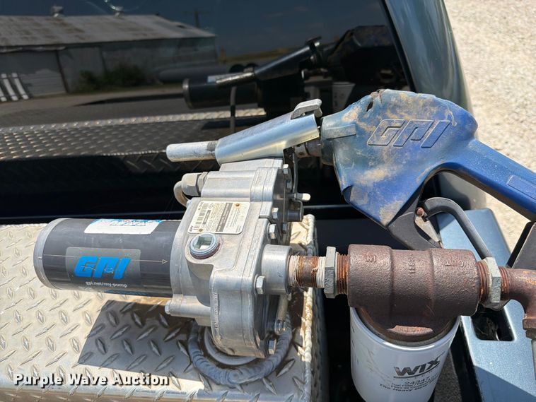image for item EX2511 2008 Chevrolet Silverado 1500 Crew Cab pickup truck