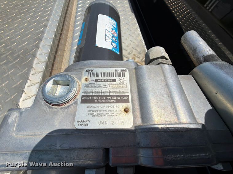 image for item EX2511 2008 Chevrolet Silverado 1500 Crew Cab pickup truck