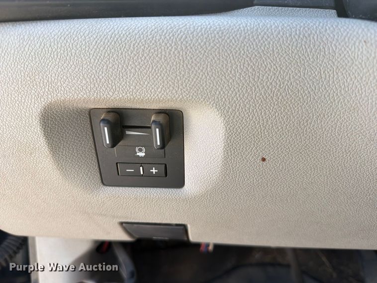 image for item EX2511 2008 Chevrolet Silverado 1500 Crew Cab pickup truck