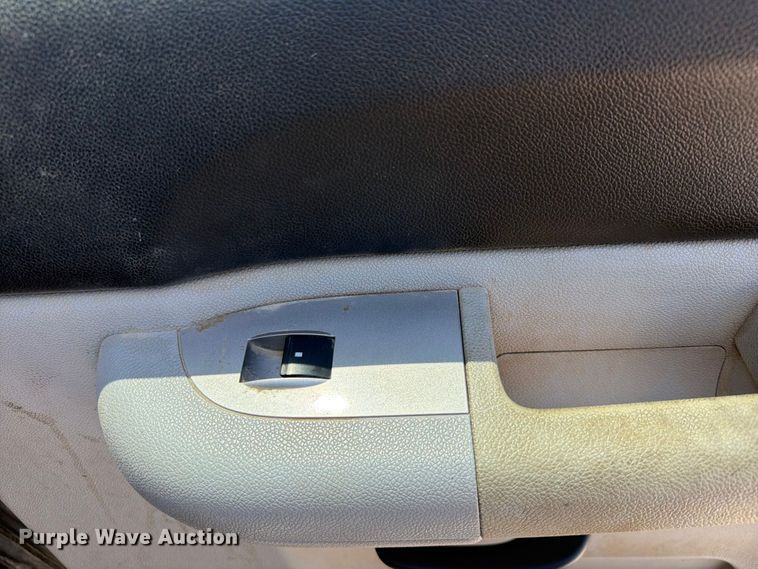 image for item EX2511 2008 Chevrolet Silverado 1500 Crew Cab pickup truck
