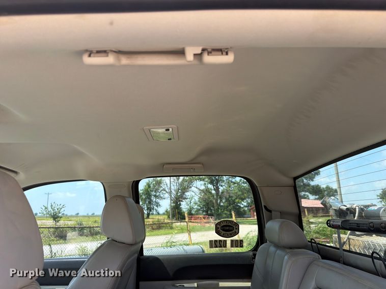 image for item EX2511 2008 Chevrolet Silverado 1500 Crew Cab pickup truck