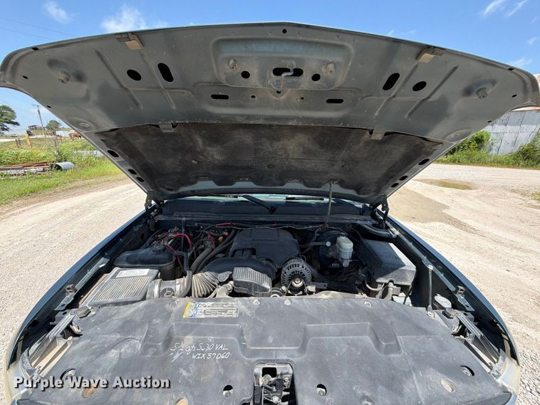 image for item EX2511 2008 Chevrolet Silverado 1500 Crew Cab pickup truck