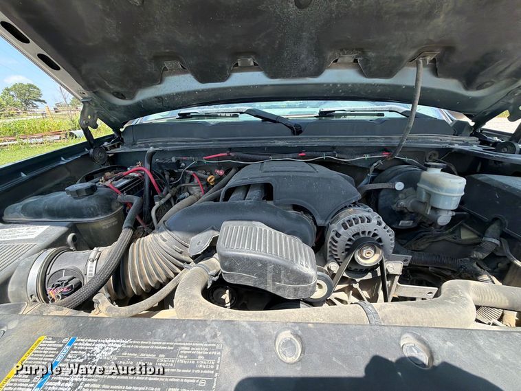 image for item EX2511 2008 Chevrolet Silverado 1500 Crew Cab pickup truck