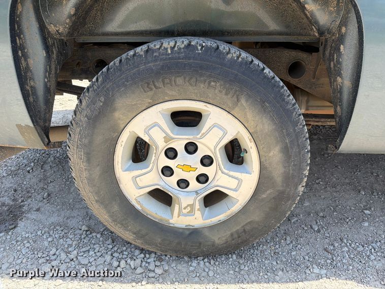 image for item EX2511 2008 Chevrolet Silverado 1500 Crew Cab pickup truck