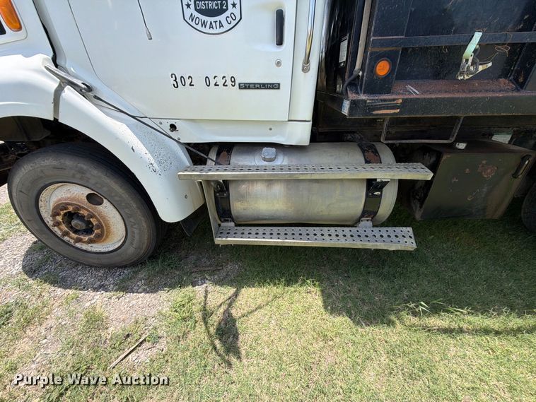 image for item EX2512 2007 Sterling Truck L8500 Dump Truck