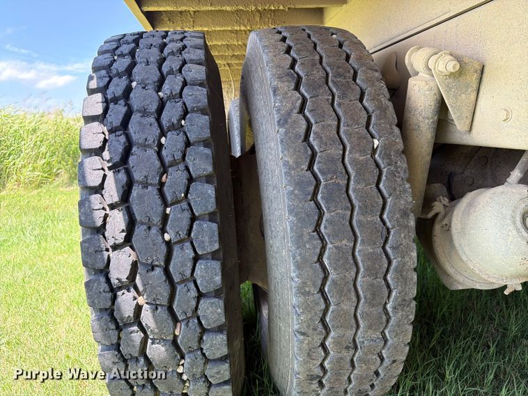 image for item EX2512 2007 Sterling Truck L8500 Dump Truck