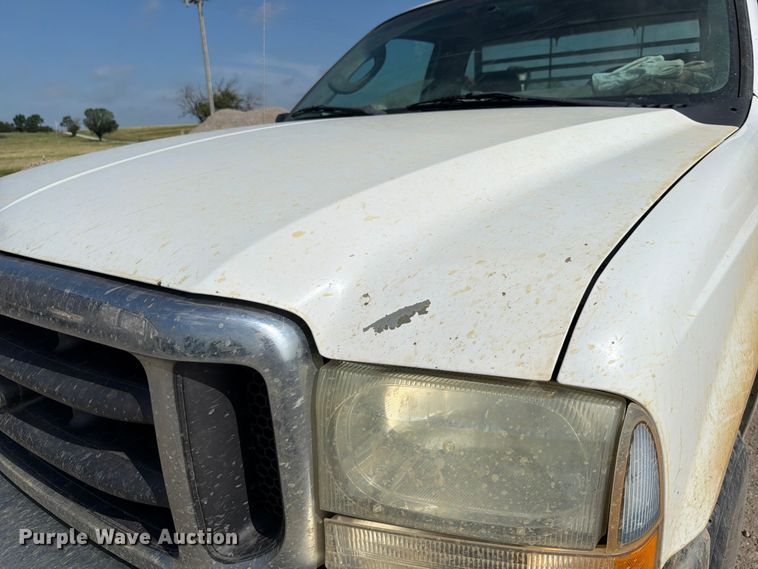 image for item EX2514 2004 Ford F250 Super Duty flatbed pickup truck