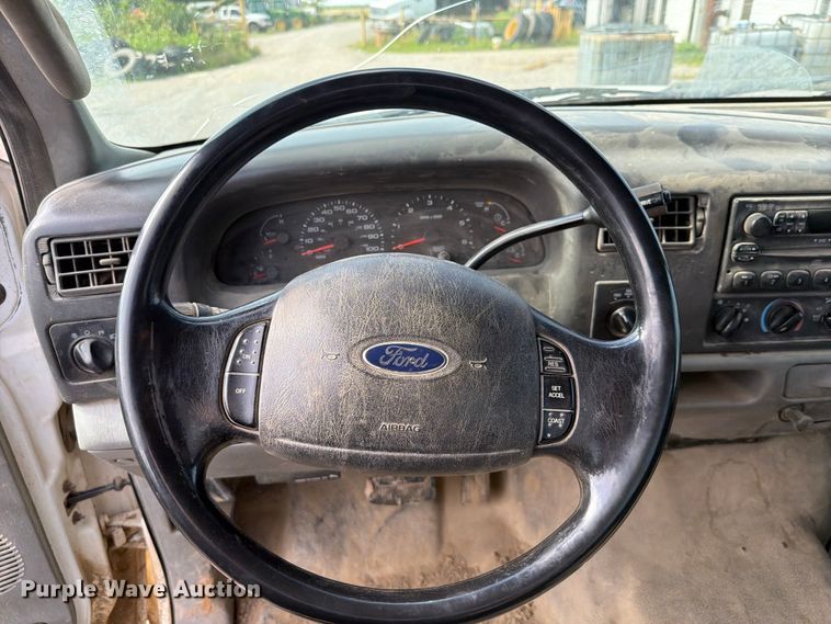 image for item EX2514 2004 Ford F250 Super Duty flatbed pickup truck