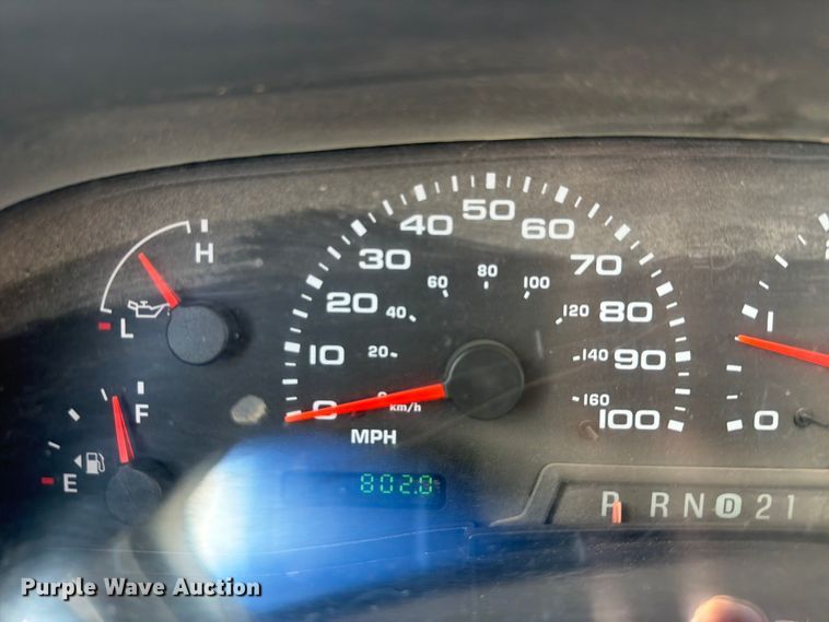 image for item EX2514 2004 Ford F250 Super Duty flatbed pickup truck