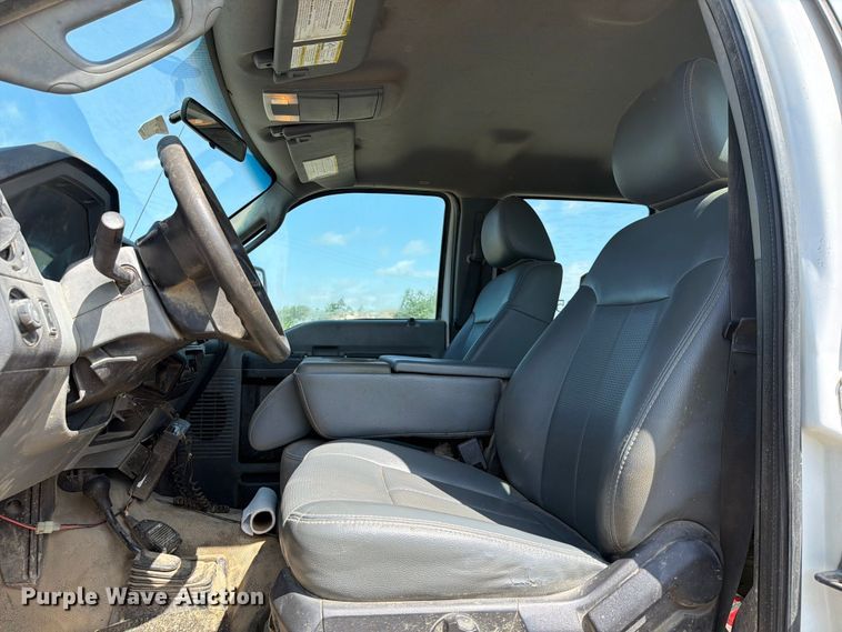 image for item EX2516 2011 Ford F250 Super Duty Crew Cab pickup truck