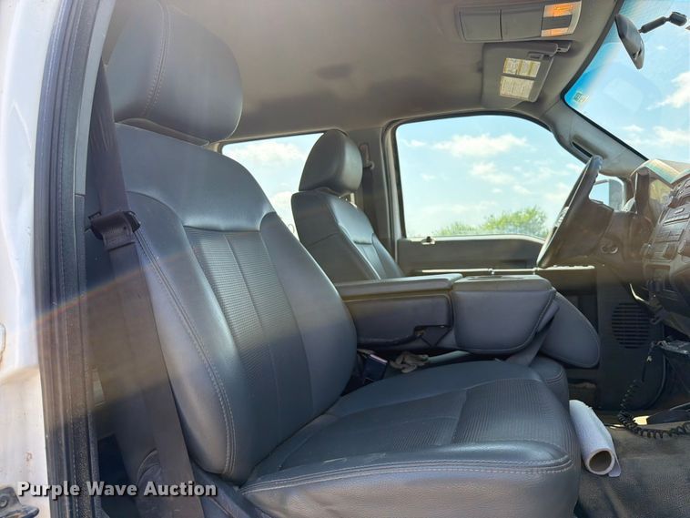 image for item EX2516 2011 Ford F250 Super Duty Crew Cab pickup truck