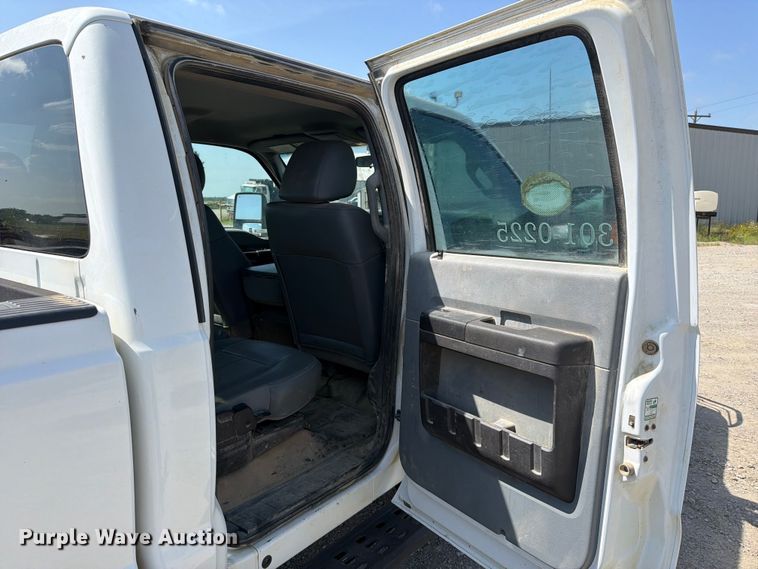image for item EX2516 2011 Ford F250 Super Duty Crew Cab pickup truck