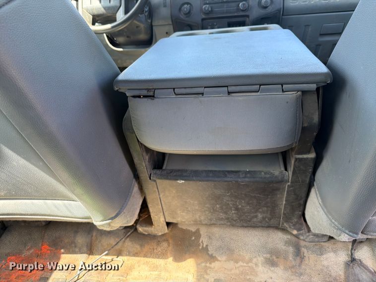 image for item EX2516 2011 Ford F250 Super Duty Crew Cab pickup truck