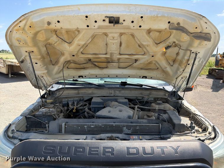 image for item EX2516 2011 Ford F250 Super Duty Crew Cab pickup truck