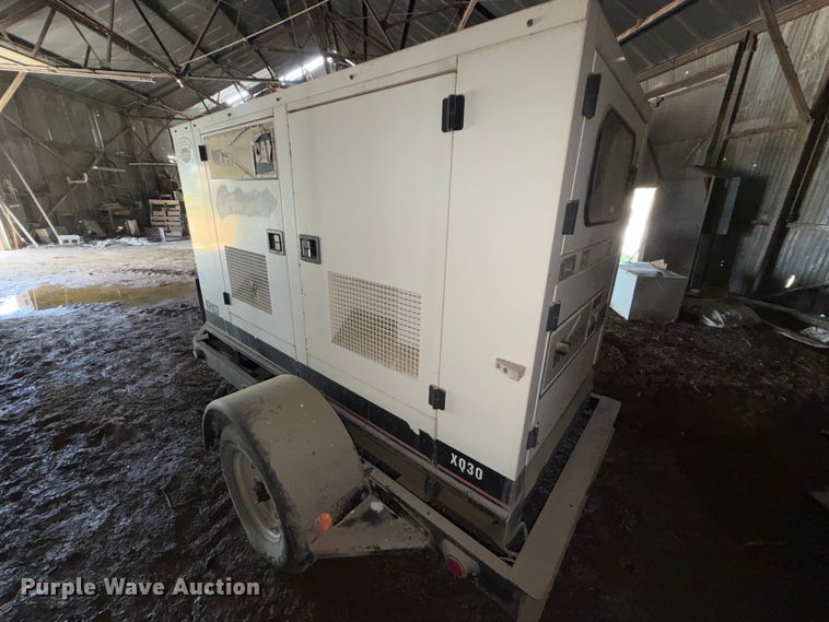 image for item EX2519 2000 Caterpillar XQ30 generator
