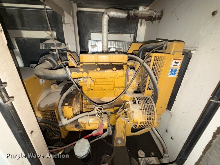 image for item EX2519 2000 Caterpillar XQ30 generator