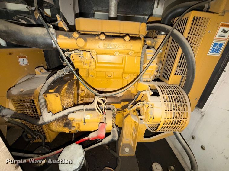 image for item EX2519 2000 Caterpillar XQ30 generator