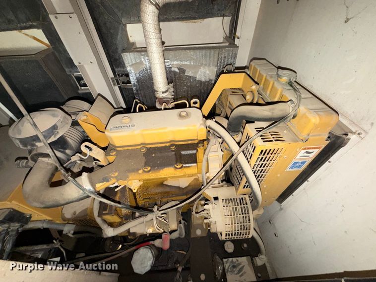 image for item EX2519 2000 Caterpillar XQ30 generator
