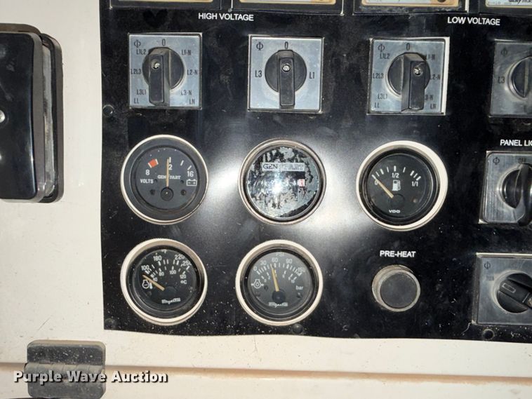 image for item EX2519 2000 Caterpillar XQ30 generator