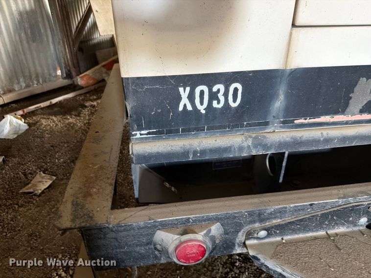 image for item EX2519 2000 Caterpillar XQ30 generator