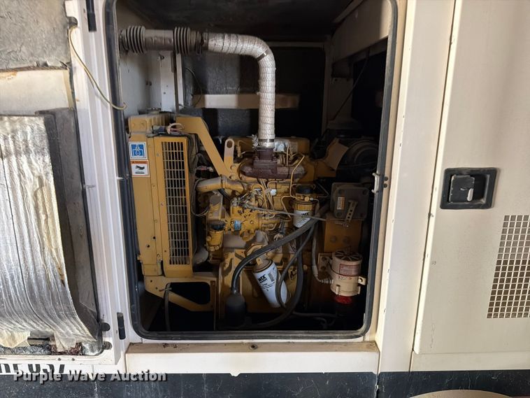 image for item EX2519 2000 Caterpillar XQ30 generator