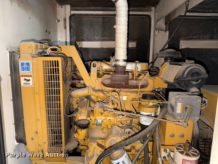image for item EX2519 2000 Caterpillar XQ30 generator