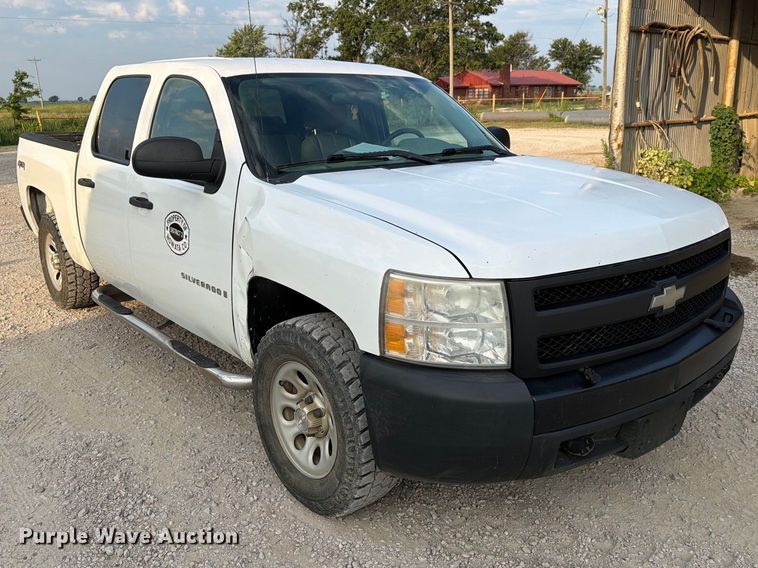 image for item EX4054 2008 Chevrolet Silverado Crew Cab pickup truck