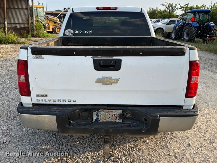 image for item EX4054 2008 Chevrolet Silverado Crew Cab pickup truck