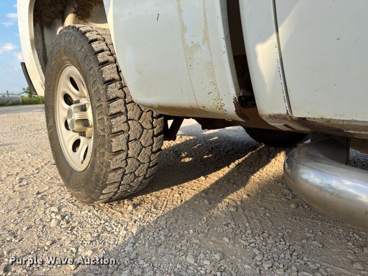 image for item EX4054 2008 Chevrolet Silverado Crew Cab pickup truck