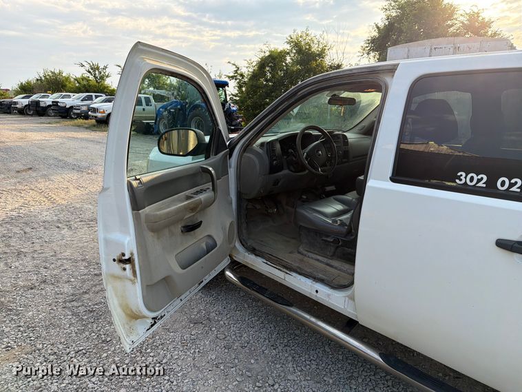 image for item EX4054 2008 Chevrolet Silverado Crew Cab pickup truck