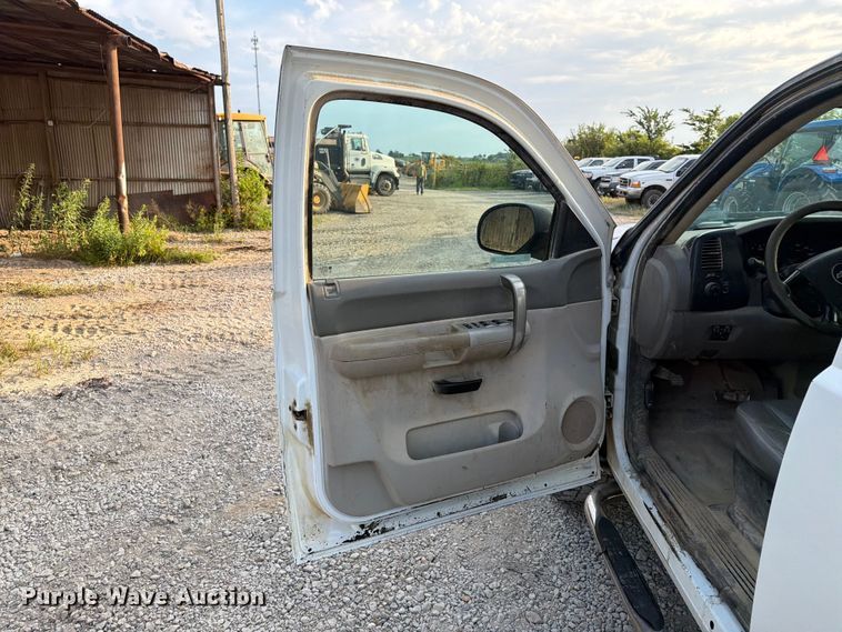 image for item EX4054 2008 Chevrolet Silverado Crew Cab pickup truck