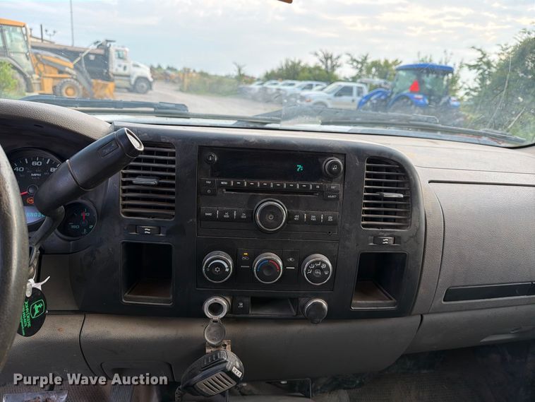 image for item EX4054 2008 Chevrolet Silverado Crew Cab pickup truck