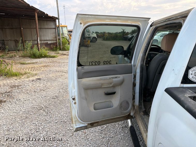 image for item EX4054 2008 Chevrolet Silverado Crew Cab pickup truck
