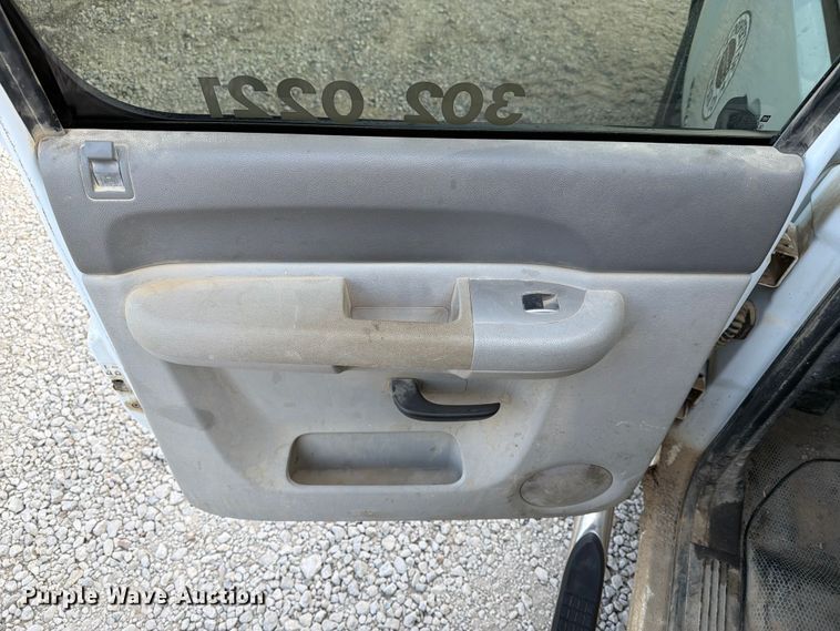 image for item EX4054 2008 Chevrolet Silverado Crew Cab pickup truck