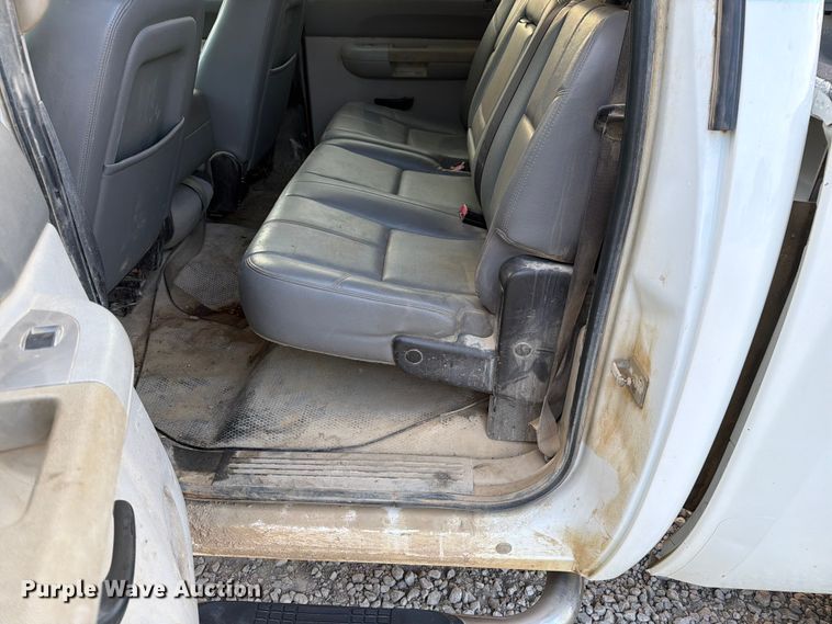 image for item EX4054 2008 Chevrolet Silverado Crew Cab pickup truck