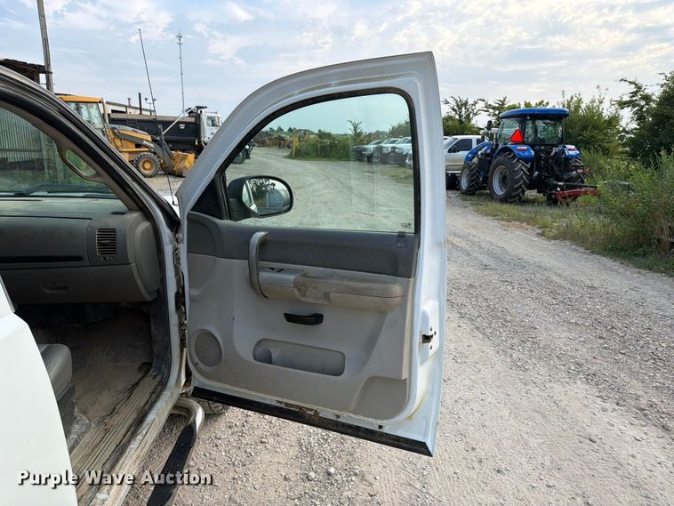 image for item EX4054 2008 Chevrolet Silverado Crew Cab pickup truck