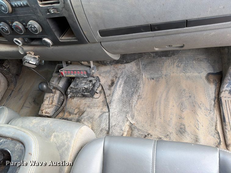 image for item EX4054 2008 Chevrolet Silverado Crew Cab pickup truck
