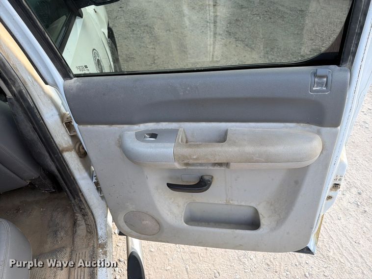 image for item EX4054 2008 Chevrolet Silverado Crew Cab pickup truck