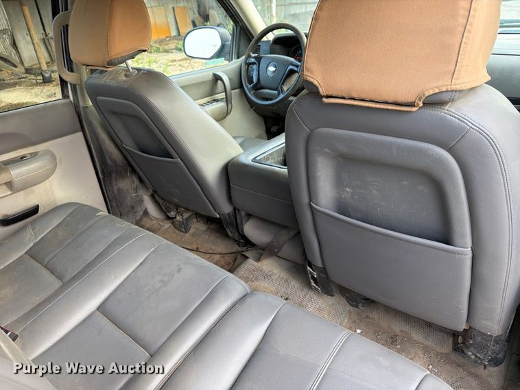 image for item EX4054 2008 Chevrolet Silverado Crew Cab pickup truck