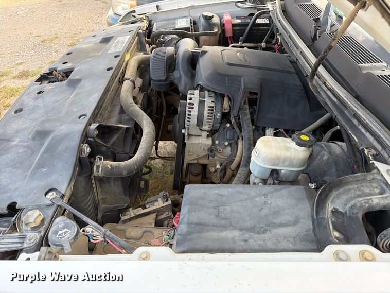 image for item EX4054 2008 Chevrolet Silverado Crew Cab pickup truck
