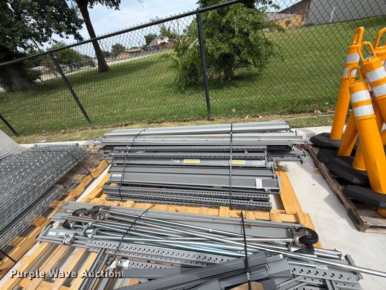 image for item EX4059 Pallet racking