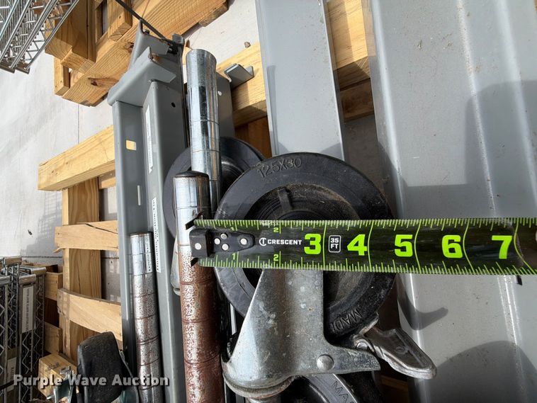 image for item EX4059 Pallet racking