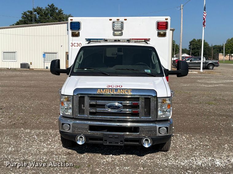 image for item EX4577 2009 Ford E450 Super Duty ambulance