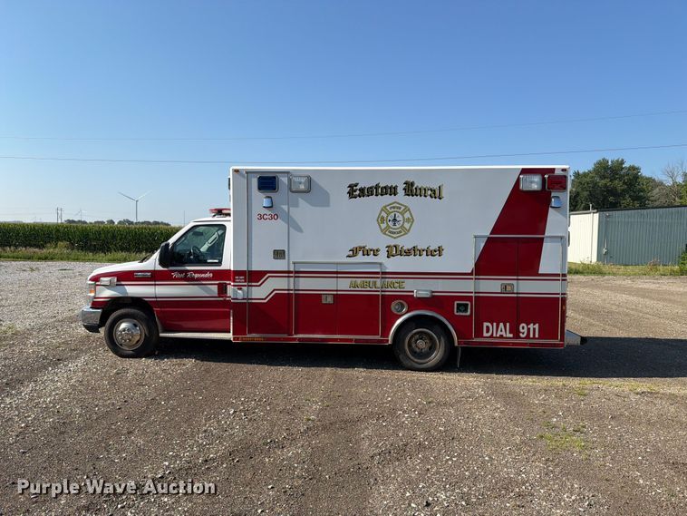 image for item EX4577 2009 Ford E450 Super Duty ambulance