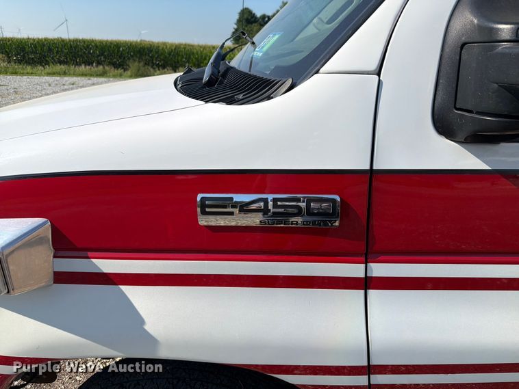 image for item EX4577 2009 Ford E450 Super Duty ambulance