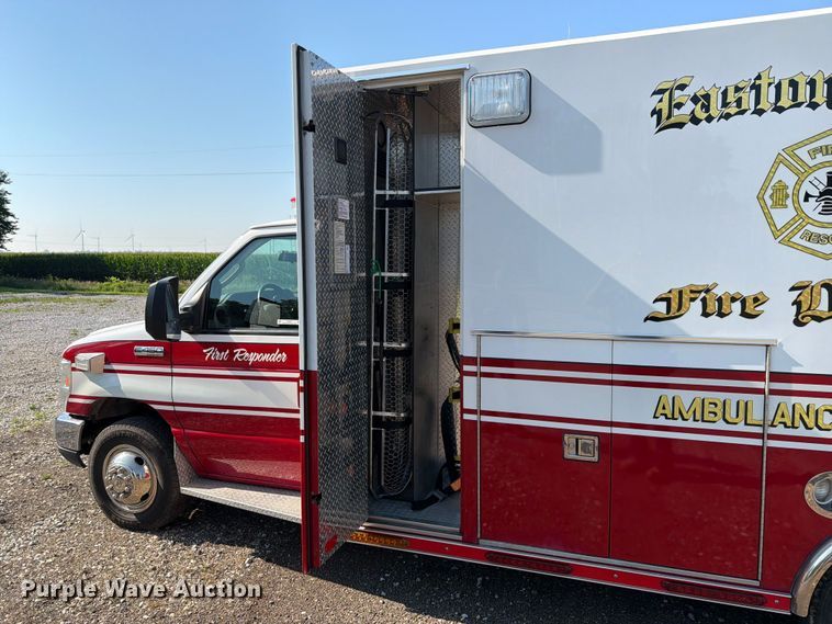 image for item EX4577 2009 Ford E450 Super Duty ambulance