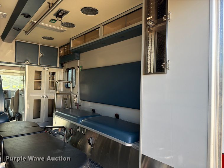 image for item EX4577 2009 Ford E450 Super Duty ambulance