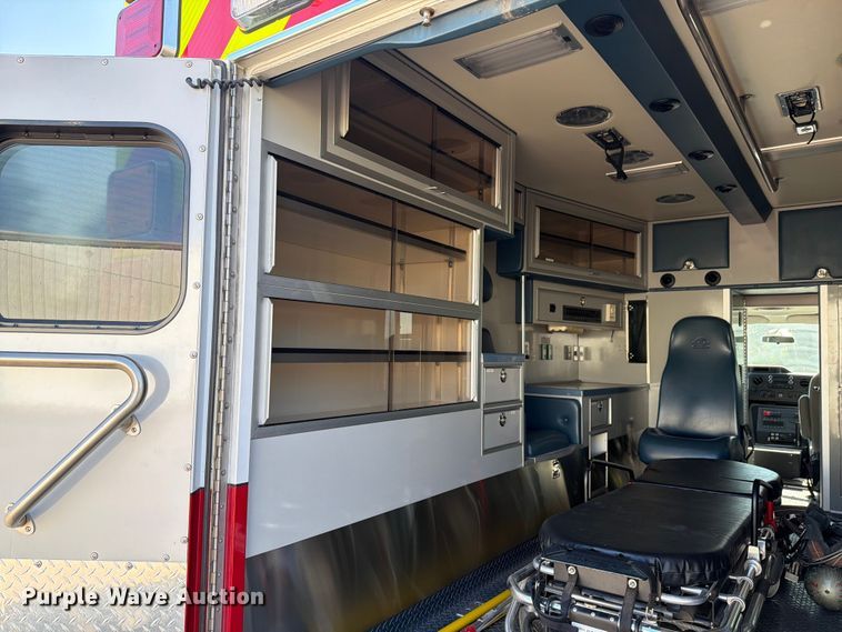 image for item EX4577 2009 Ford E450 Super Duty ambulance
