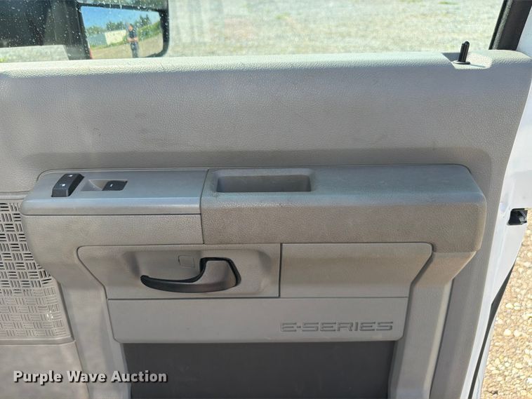 image for item EX4577 2009 Ford E450 Super Duty ambulance